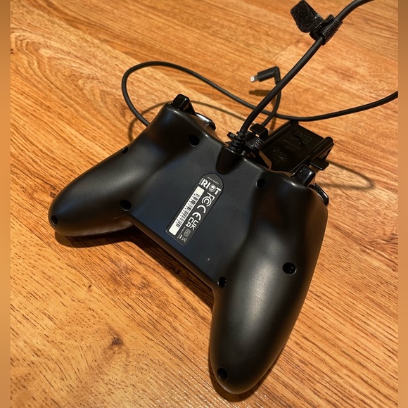 Rotor Riot (RR1852) Controller for Apple iOS7 or later devices - Black - Picture 6 of 10